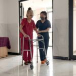 Chăm sóc người cao tuổi sau tai biến đúng cách giúp phục hồi tốt hơn